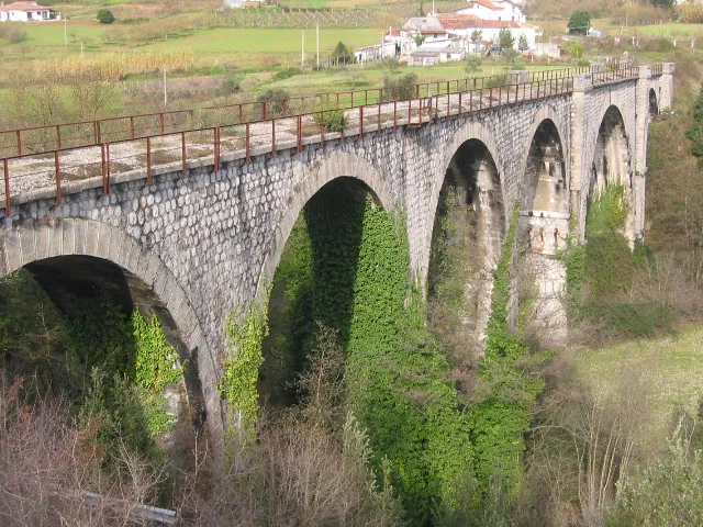 Laino Borgo: Un Viaggio nel Tempo